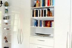 Wonzimmerschrank